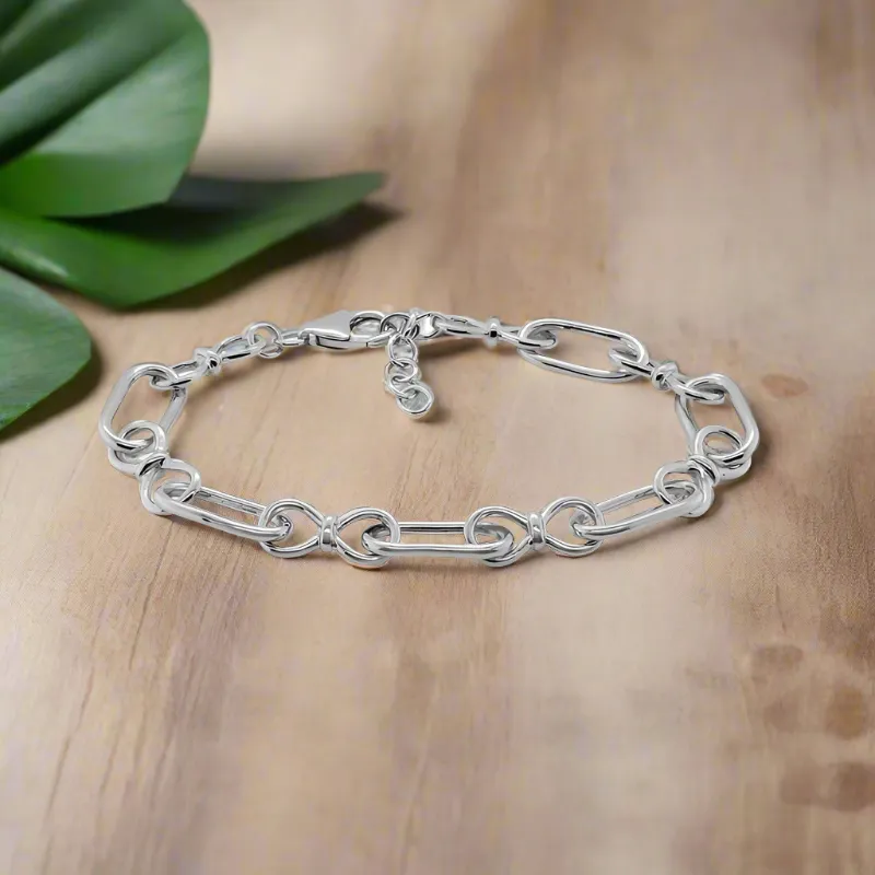 Alternating Oval and Infinity Link Bracelet