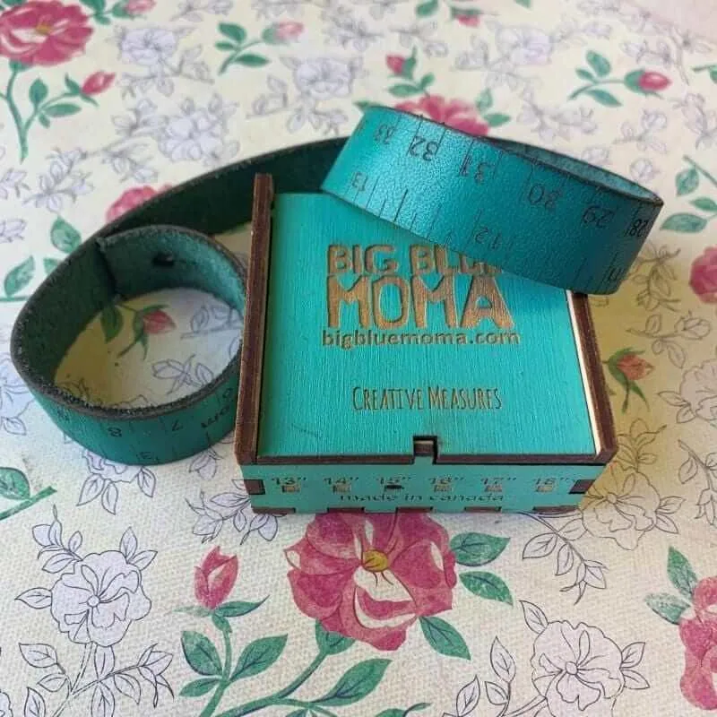 BIG BLUE MOMA - Tape measure bracelet