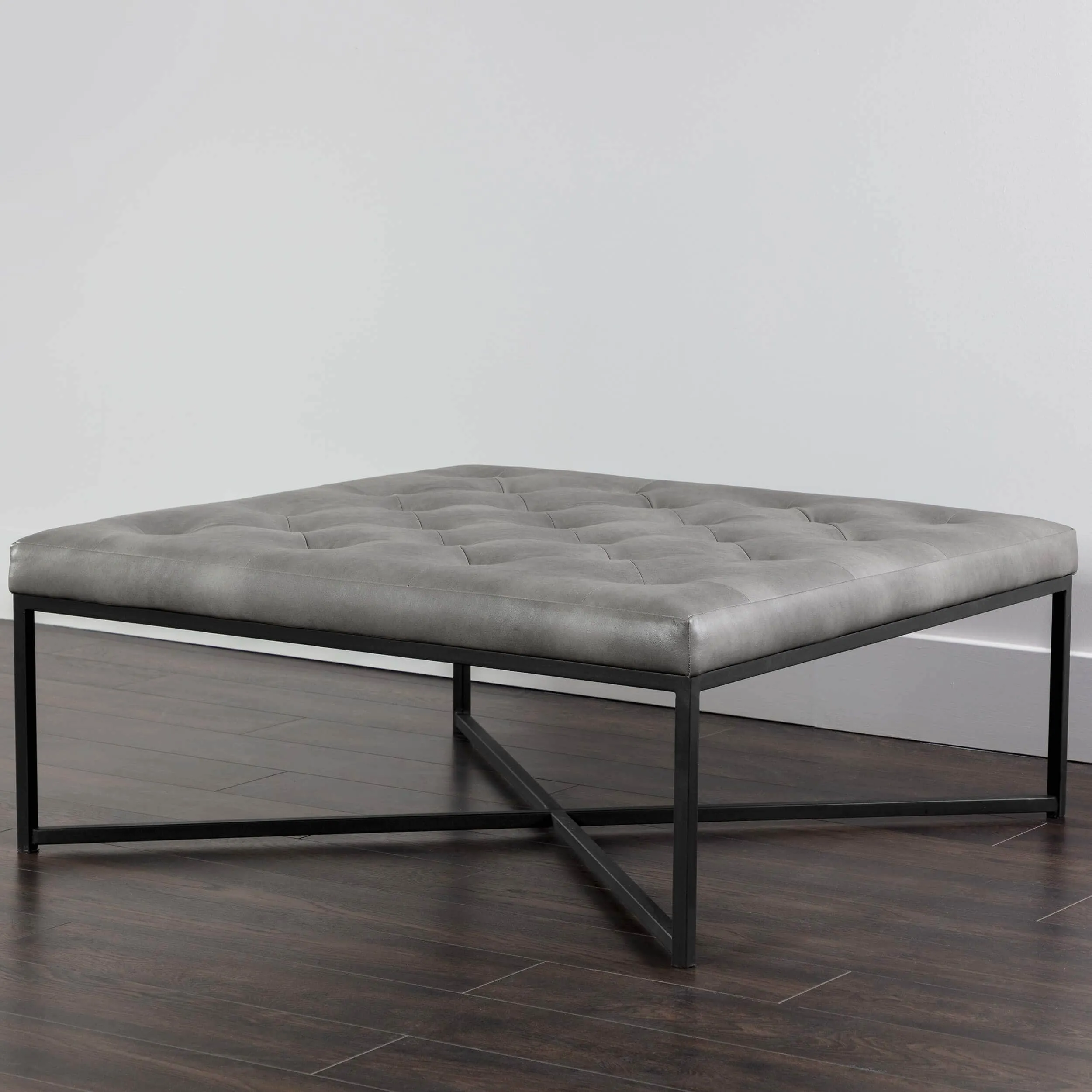 Endall Ottoman, Black/Bravo Metal