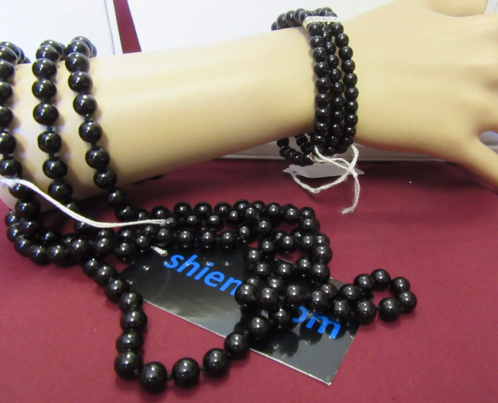 Necklace 520 Black Beads Pendants and Bracelet Set Jewelry